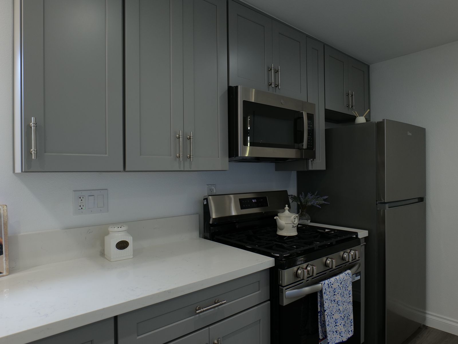 S Magnolia Ave, Santa Ana - Photo 2