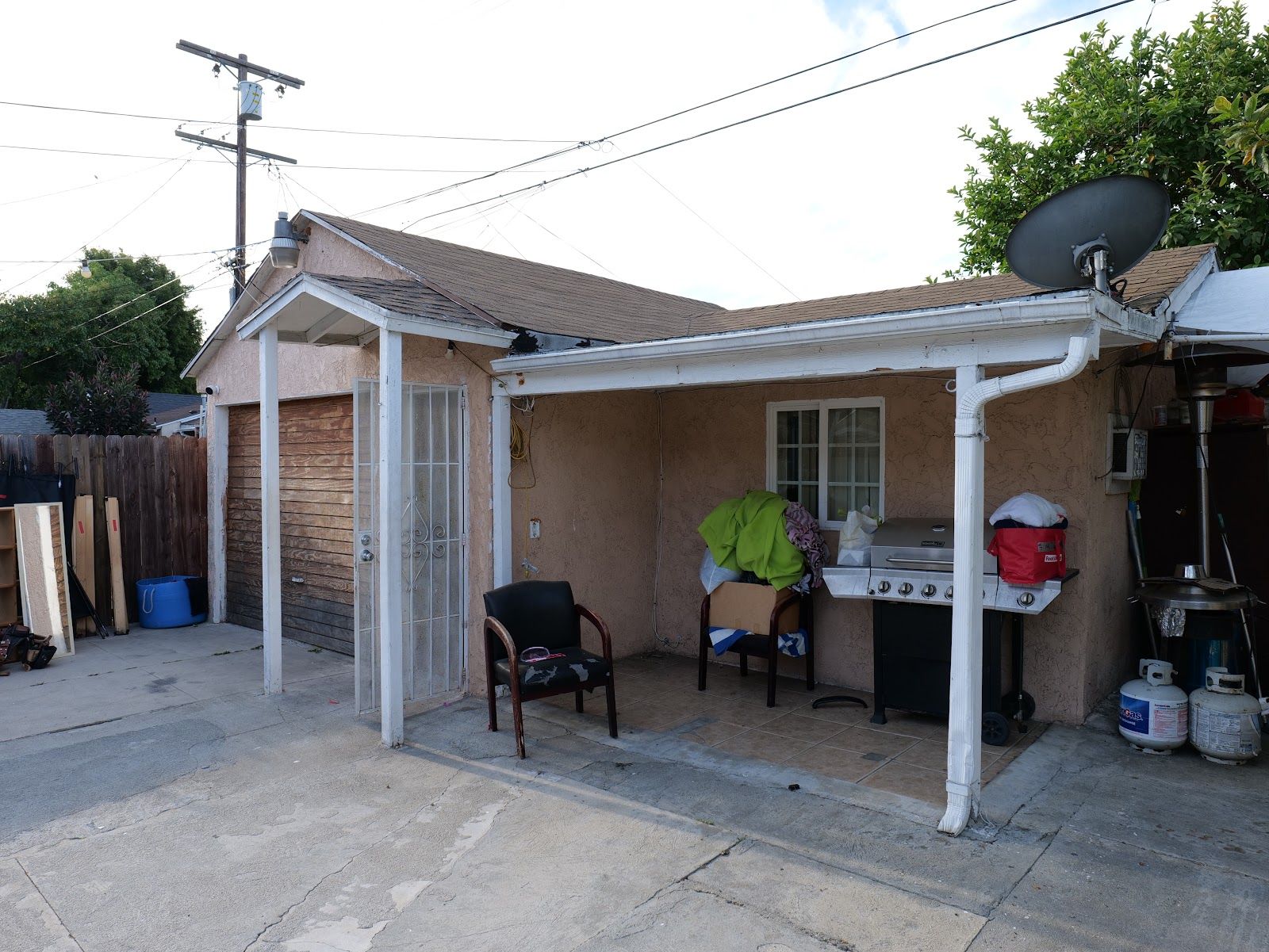 W 58th Place, Los Angeles — Breaking Ground — project photo 2
