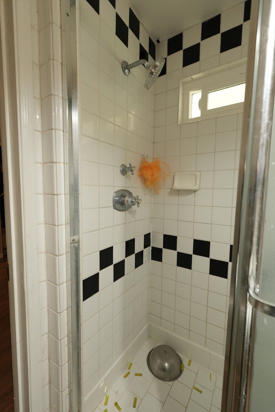 College Avenue, Whittier — Existing bathroom — project photo 2