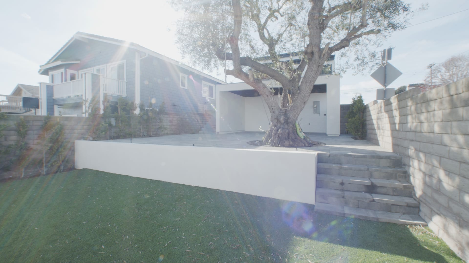 Manhattan Beach Backyard Remodel - Photo 11