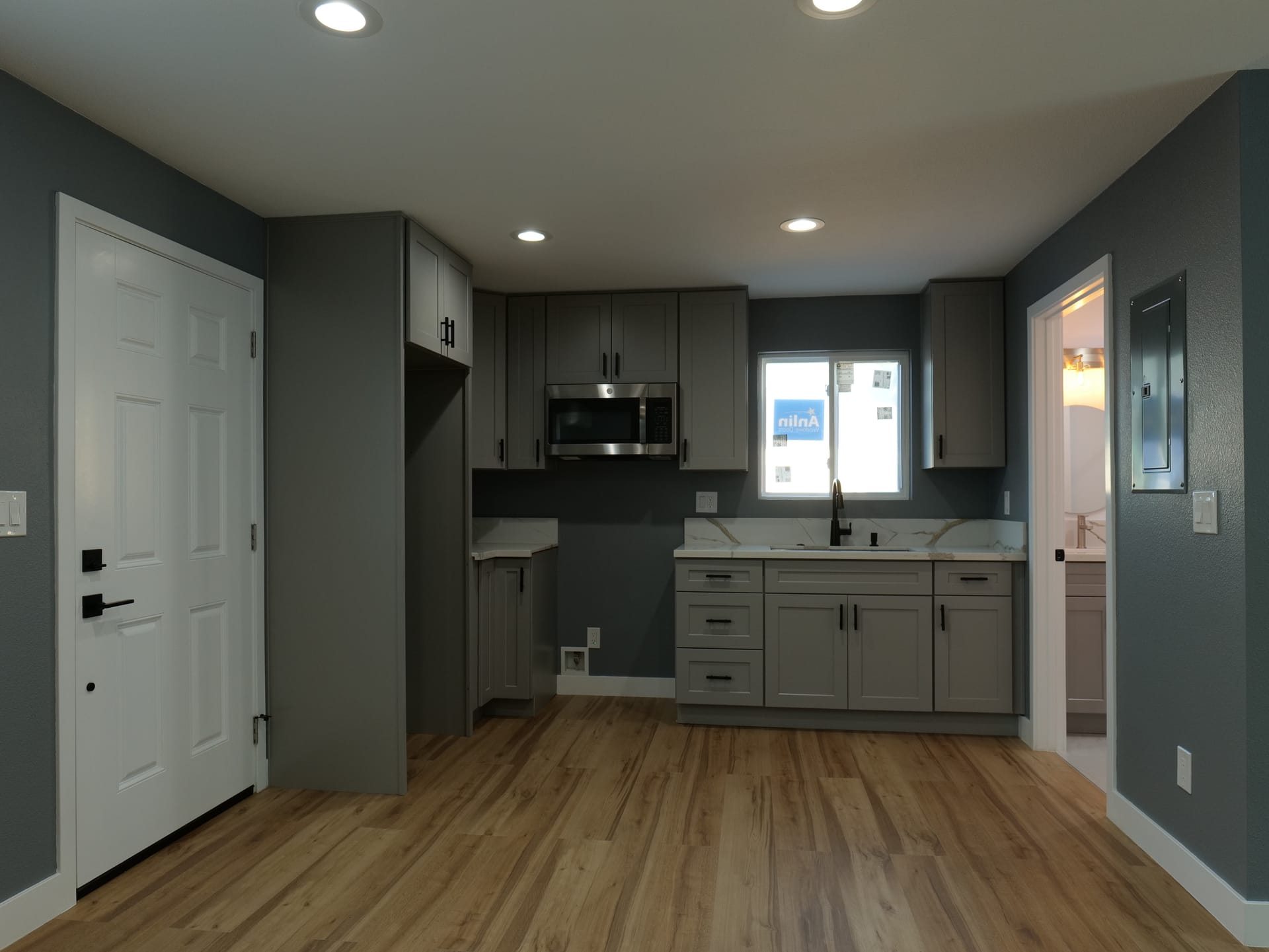 See Dr Garage Conversion - Photo 3